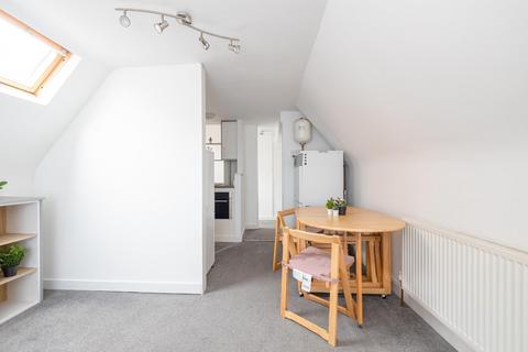 3 bedroom maisonette for sale, Bushy Park, Totterdown