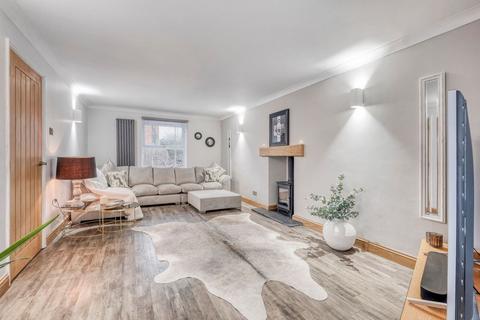 1 Campion Way, Shirley, Solihull, B90 1RX