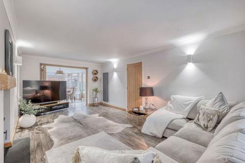 1 Campion Way, Shirley, Solihull, B90 1RX