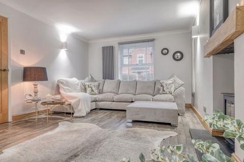 1 Campion Way, Shirley, Solihull, B90 1RX