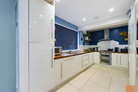 17 Higher Redannick, Truro, TR1 2DH