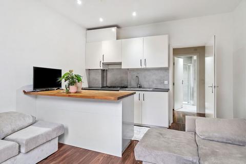 1 bedroom flat for sale, Tankerville Road, London SW16