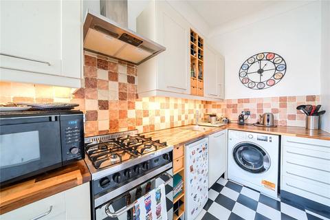 2 bedroom apartment for sale, High Street, London, N8