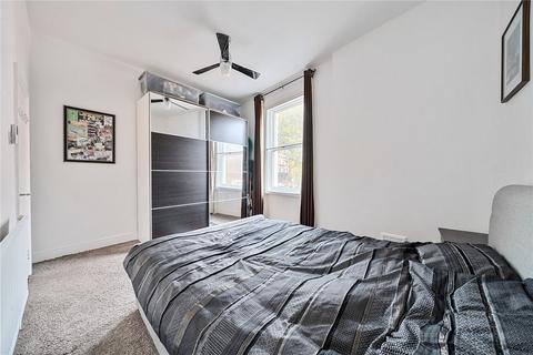 90a High Street, London, N8 7NU