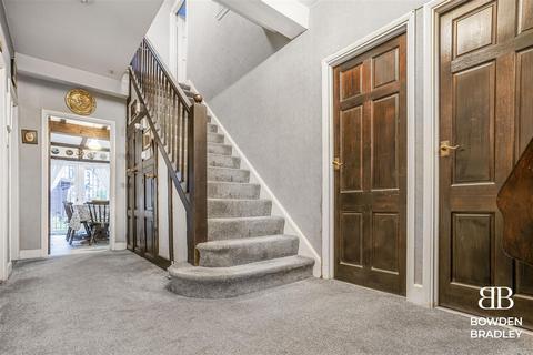74 Woodford Avenue, Ilford, IG2 6XE