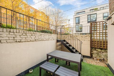 2 bedroom flat for sale, Highbury Grove, Islington, N5