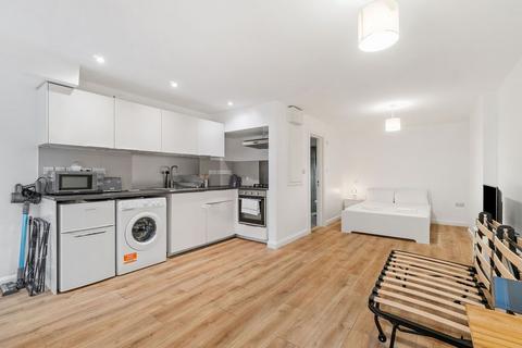 1 bedroom flat for sale, Garratt Lane, London SW17