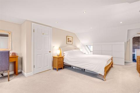 15 Thirsk Road, Mitcham, CR4 2BL
