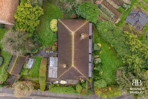 3 bedroom detached bungalow for sale, Mossford Lane, Barkingside