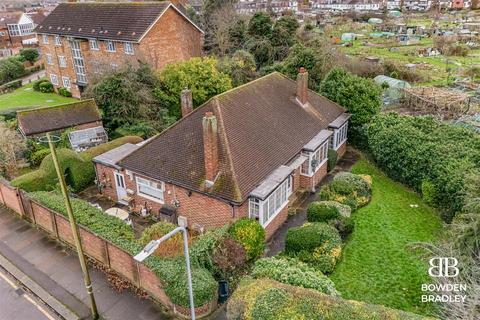 3 bedroom detached bungalow for sale, Mossford Lane, Barkingside