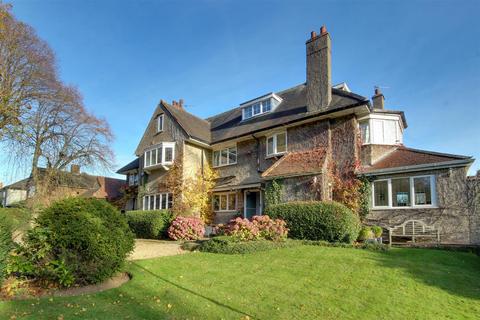 5 bedroom detached house for sale, Station Road, North Ferriby