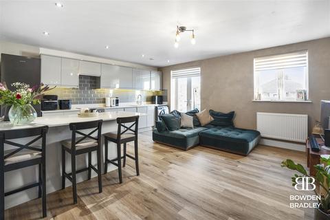 1e Fourth Avenue, Romford, RM7 0UA