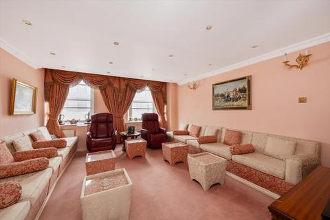 4 bedroom flat for sale, Lancaster Gate, London, W2