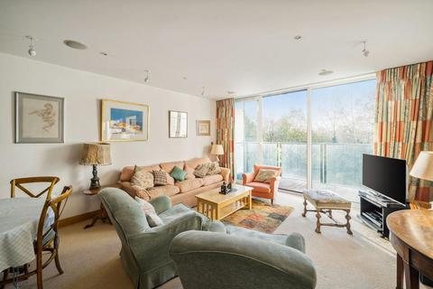 2 bedroom flat for sale, Eustace Building, London, SW11