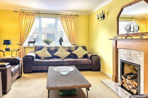 4 bedroom detached house for sale, Hill Top Way, Newhaven BN9