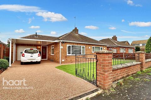 4 bedroom detached bungalow for sale, Hazel Close, West Winch