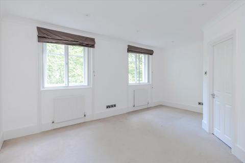 3 bedroom flat for sale, Sussex Gardens, London, W2