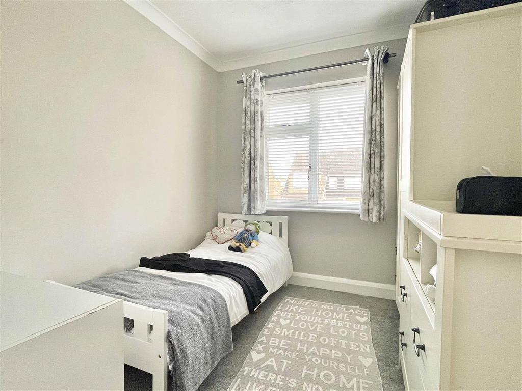 Bed3.jpg