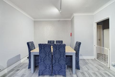 35 Grover Walk, Corringham, Stanford-le-hope, SS17 7LP
