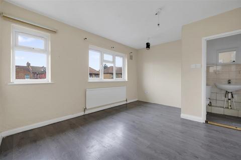 2 bedroom flat for sale, Pound Lane, London NW10