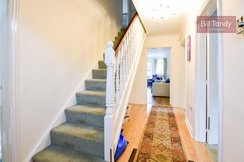 23 Lawrence Way, Lichfield, WS13 6RD