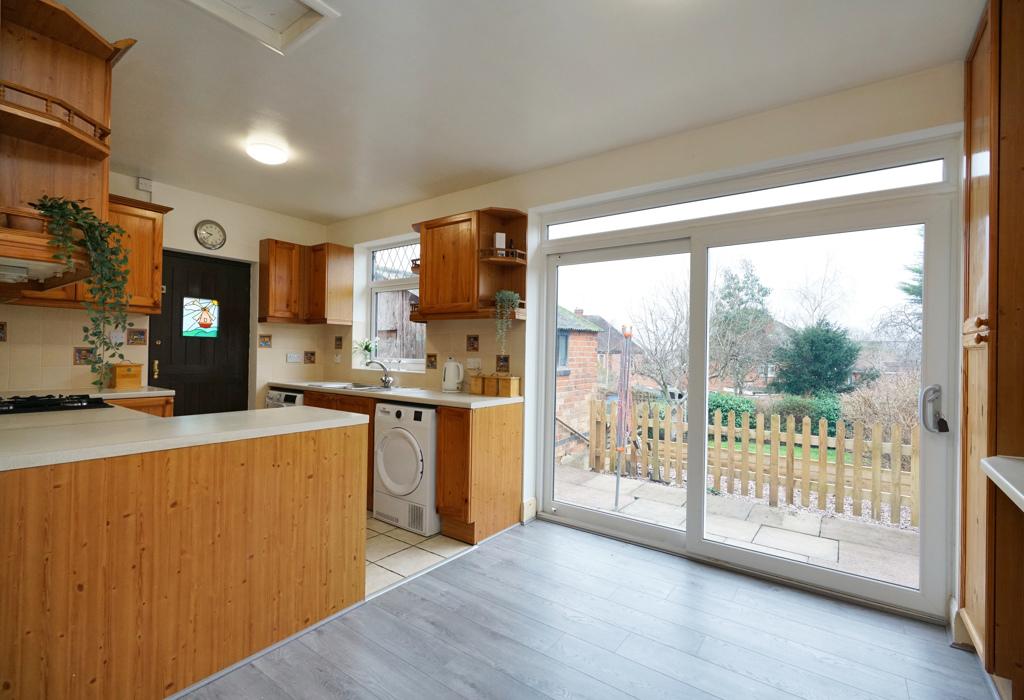 Kitchen &amp; Dining Room