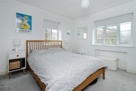 3 bedroom apartment for sale, Streatham High Road, London SW16