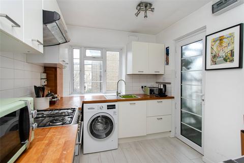 3 bedroom apartment for sale, Streatham High Road, London SW16