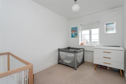 3 bedroom apartment for sale, Streatham High Road, London SW16