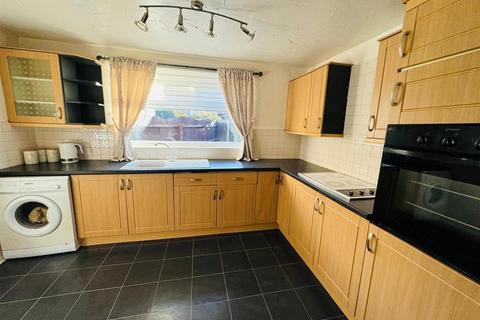 2 bedroom house for sale, Woodland View, Houghton Le Spring DH4