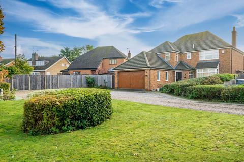 4 bedroom detached house for sale, Rookery Close, Lowestoft, NR33