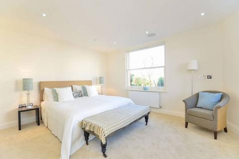 6 bedroom end of terrace house to rent, Madeira Road, London SW16