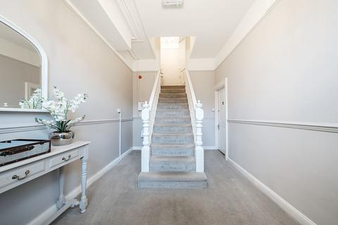 3 bedroom flat for sale, South Drive, Harrogate, HG2