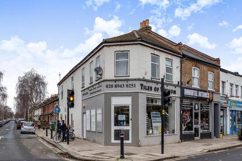 1 bedroom flat to rent, Stanley Road, Teddington, TW11