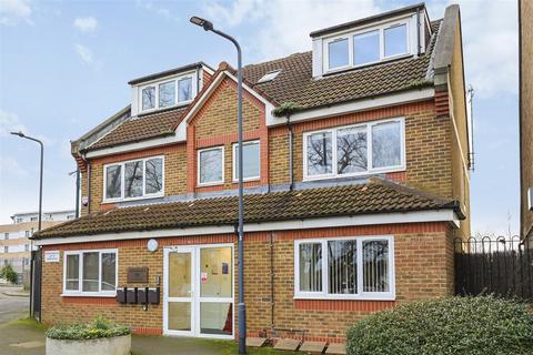 1 bedroom flat for sale, Griffin Close, London NW10