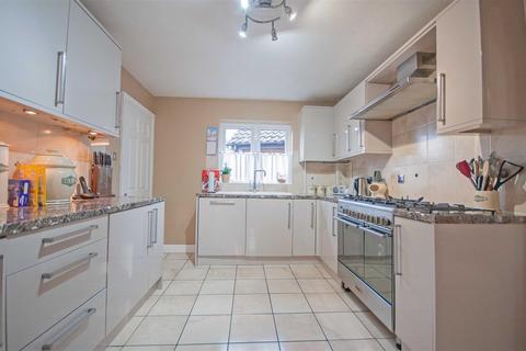 27 Palmers Croft, Chelmsford, CM2 6SR