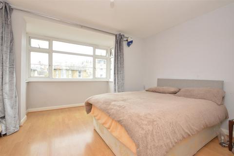 2 bedroom flat for sale, CENTRAL RYDE