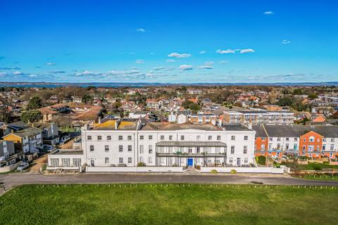 3 bedroom apartment for sale, Royal Apartments, Hayling Island, Hampshire