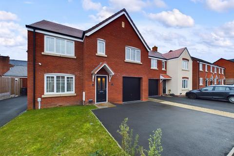 5 bedroom detached house for sale, Longlands Avenue, Stourbridge, DY8 3TU