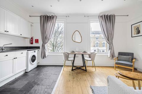 2 bedroom flat for sale, Ferndale Road, London SW4