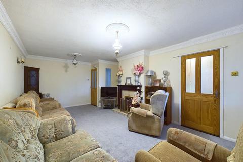 2 bedroom detached bungalow for sale, Hillcroft Road, Kingswinford, DY6 7EE