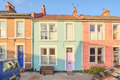 16 Narroways Road, Bristol, BS2 9XB