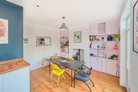 16 Narroways Road, Bristol, BS2 9XB