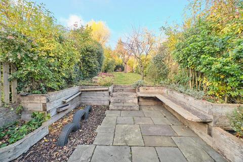 16 Narroways Road, Bristol, BS2 9XB