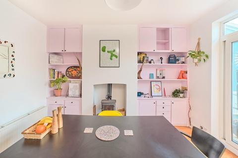 16 Narroways Road, Bristol, BS2 9XB
