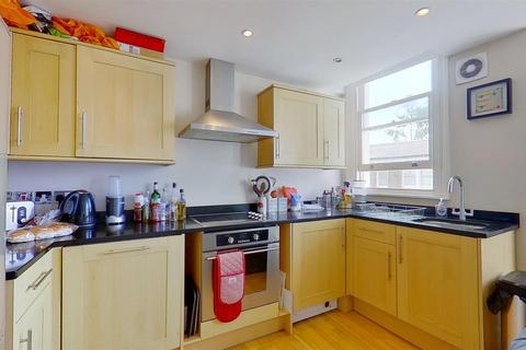 2 bedroom flat for sale, Kimberley Road, London