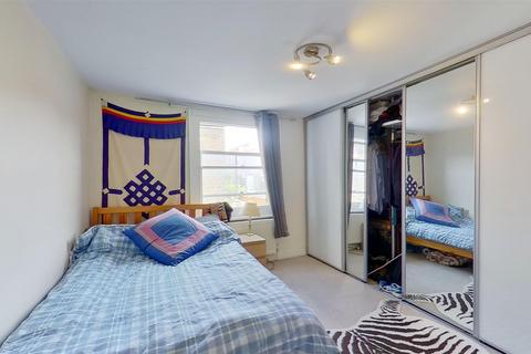 2 bedroom flat for sale, Kimberley Road, London