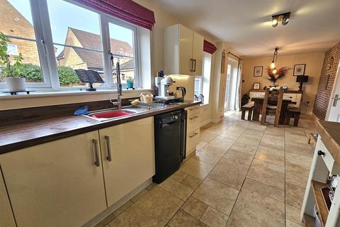 4 bedroom detached house for sale, May Hill View, Newent