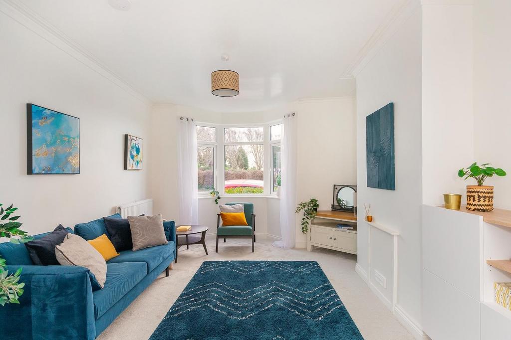 6 B5 RSG - Living Room E.jpg