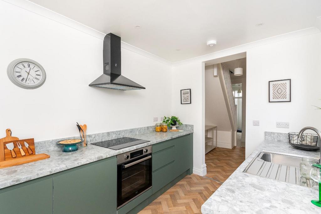 6 B5 RSG - Kitchen A.jpg